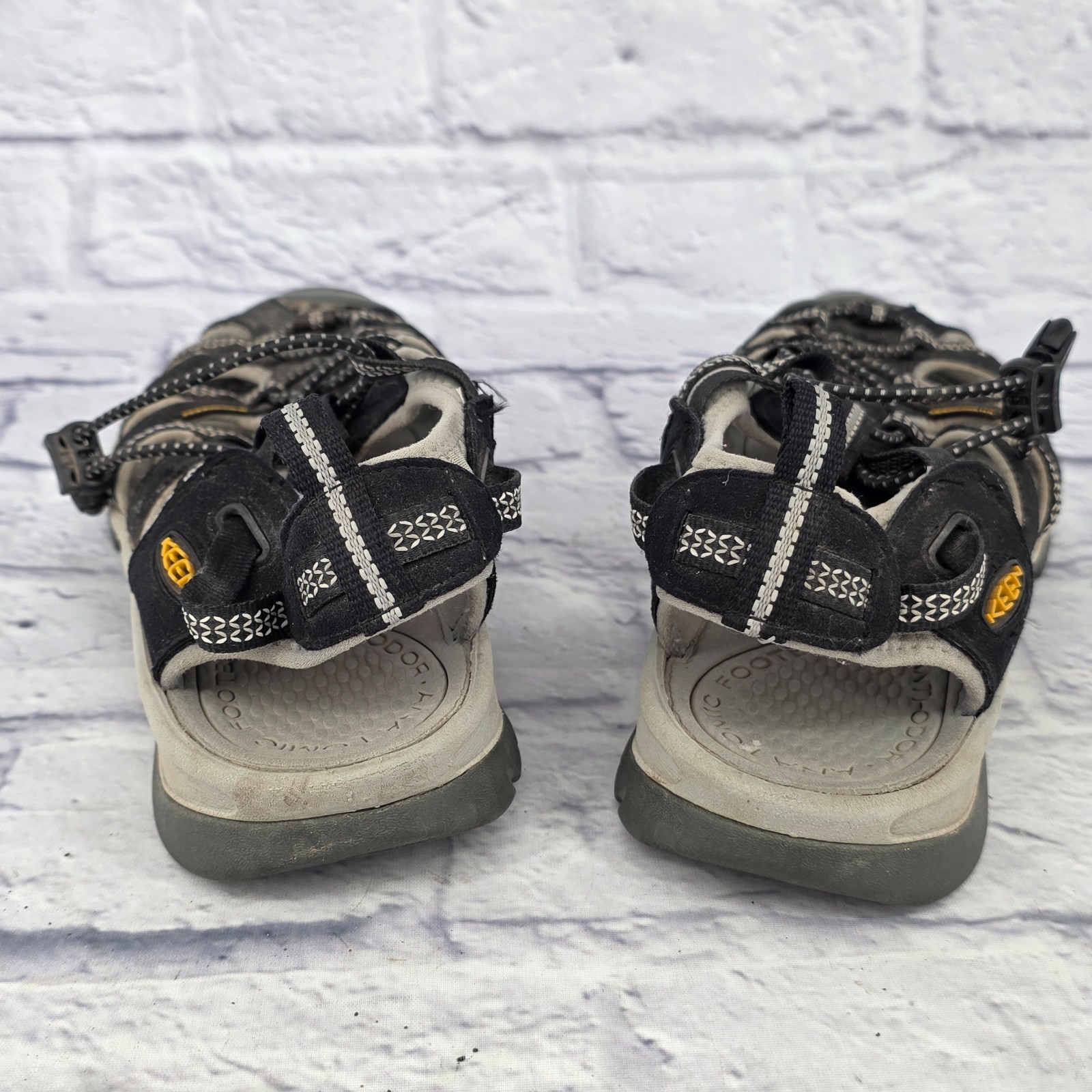 Sandali da donna Keen Whisper neri grigi gialli outdoor escursionismo acqua US 9 EU 39 5