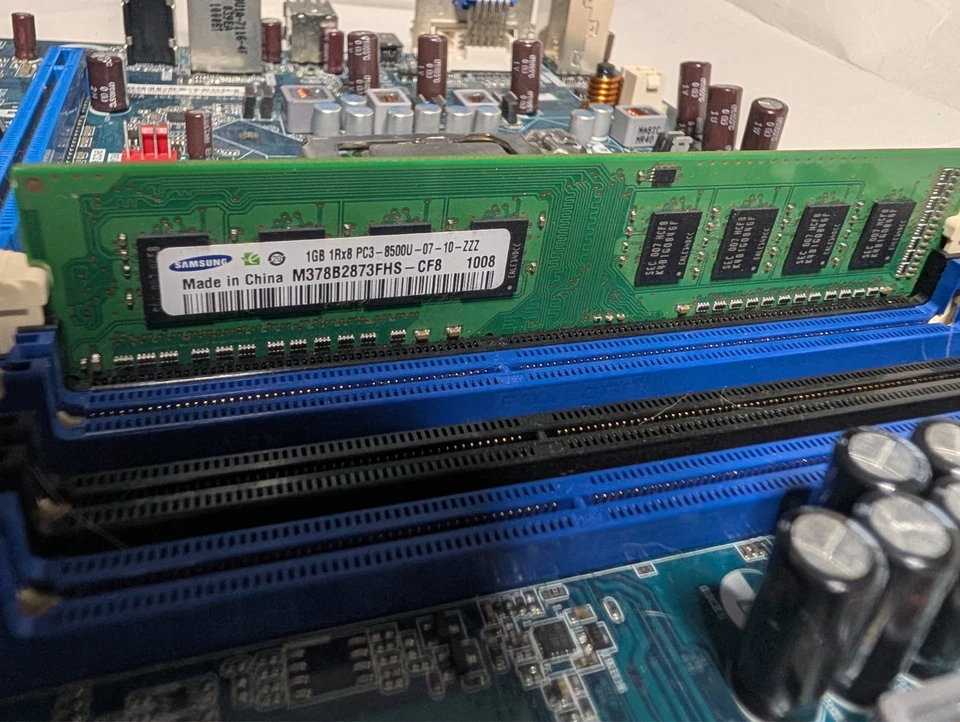 Intel DH55TC, LGA 1156 (BLKDH55TC) Motherboard, Intel Core i5-750, 1GB RAM - Image 3 of 4