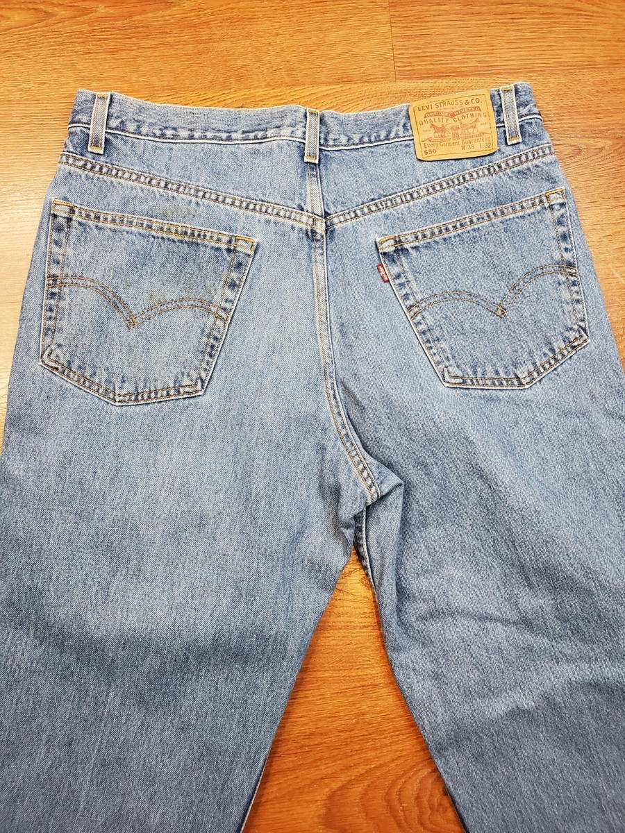 Levis 550 mens vintage 2000s Denim Blue Jeans Size 38x32 Tapered