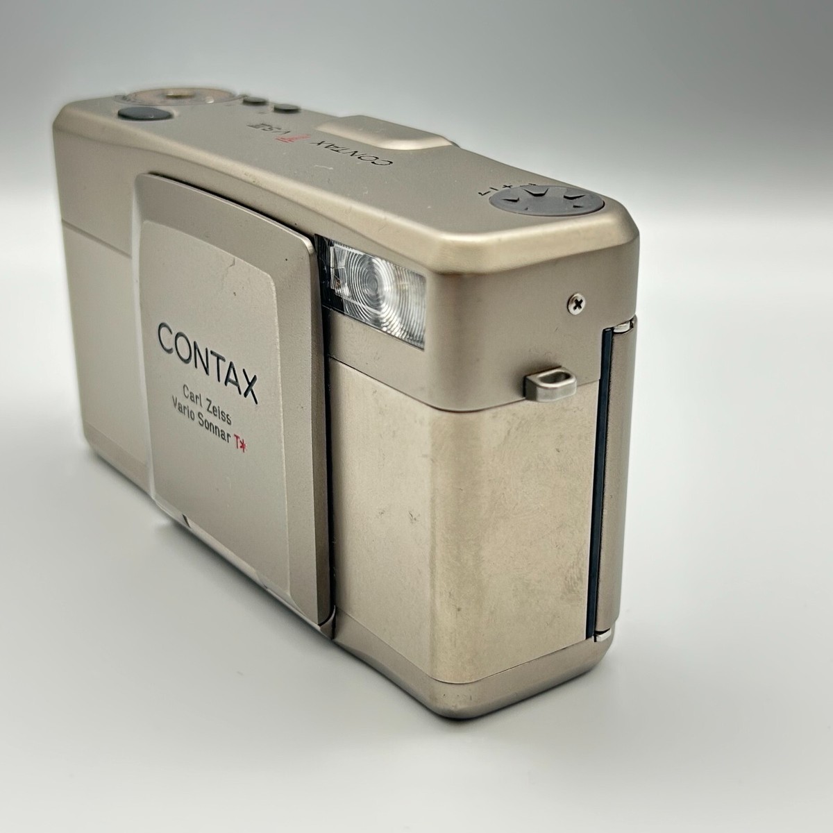 CONTAX T VSⅢ Carl Zeiss Vario Sonnar T* 35mm Compact Film CONTAX T VSⅢ Carl Zeiss Vario Sonnar T* 35mm Compact Film