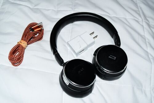 AKG N60NC Wireless Noise-Canceling, On-Ear Headphones - TESTED WORKS 1C