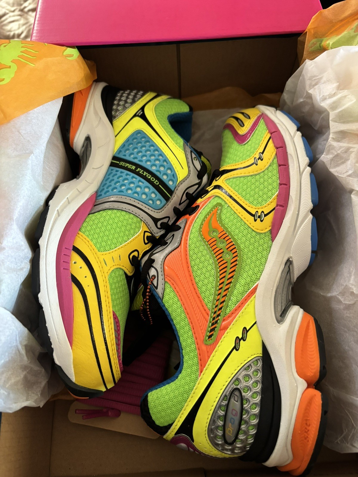 New WestSide gun Size 7.5 Saucony ProGrid Triump Bought from Westside gun  thumbnail 5