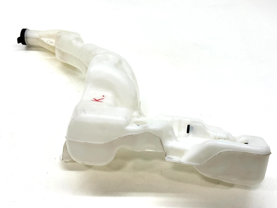 2018–2022 CHEVROLET EQUINOX WINDSHIELD WASHER RESERVOIR TANK OEM 84768722 - Image 3 of 4