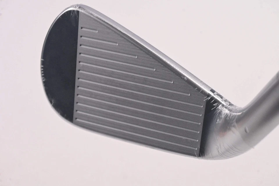 Srixon ZXiU #2 Iron / 18 Degree / Stiff Flex Project X Shaft - Image 2 of 4