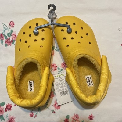 CROCS Classic Lined Neo Puff Clogs W-7 M-5 Yellow NWT NO BOX NEW