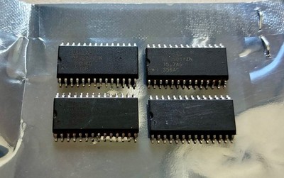 4 Stück  RTC Echtzeituhr IC DS1501 YZN Dallas Semiconductor 28pin SOIC