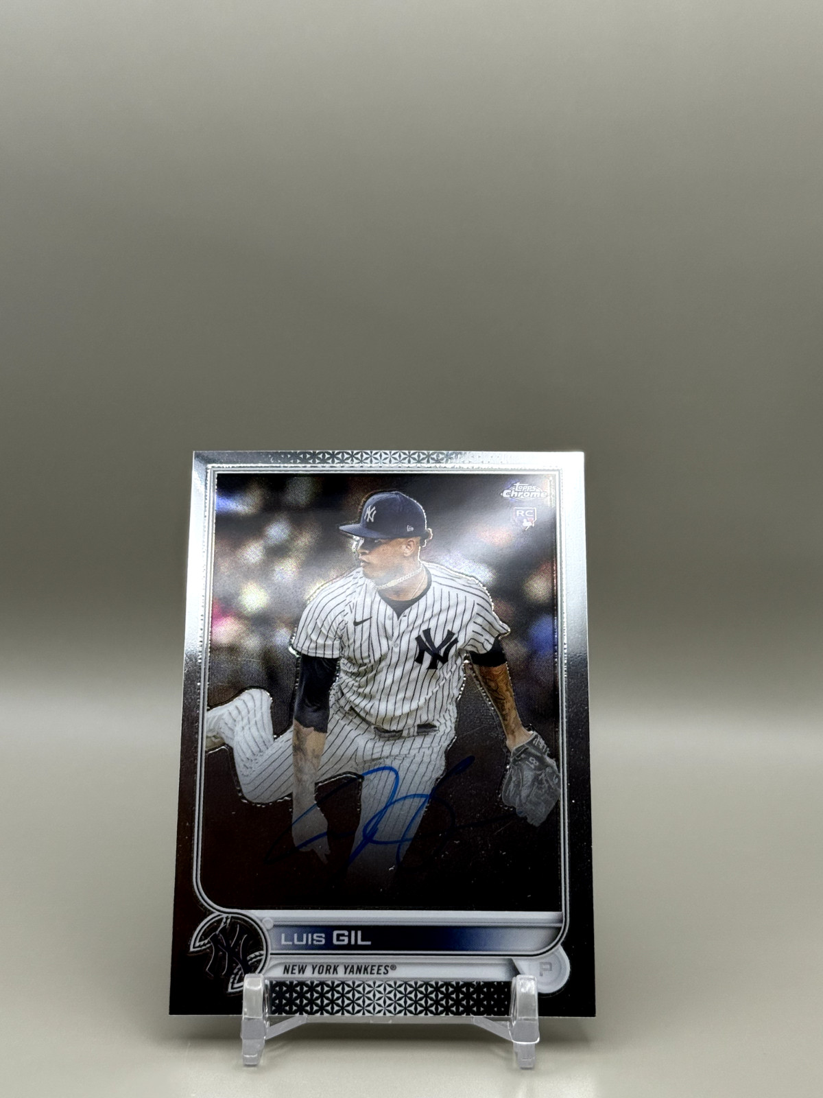2022 Topps Chrome Yankees Luis Gil Rookie Auto RC Rookie #RA-LG
