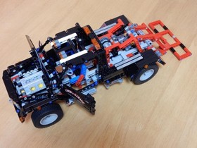 LEGO Technic Pick-Up Tow Truck 9395 In 2012 Used Retired Complete W/Manuals