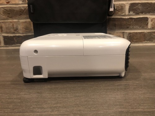 0 Hrs Epson EX3280 3-Chip 3LCD XGA projector, 3,600, HDMI, Built-in Speaker - Picture 10 of 12