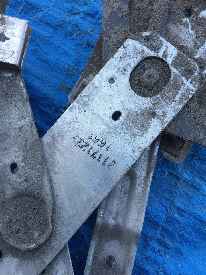 96-02 SATURN SL1 SL2 SW2 SW1 Pasajero Derecha Manual Delantero Ventana Regulador OEM Foto 3 de 3