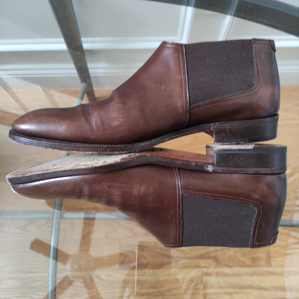 Salvatore Ferragamo Chelsea Boots Men display picture 1