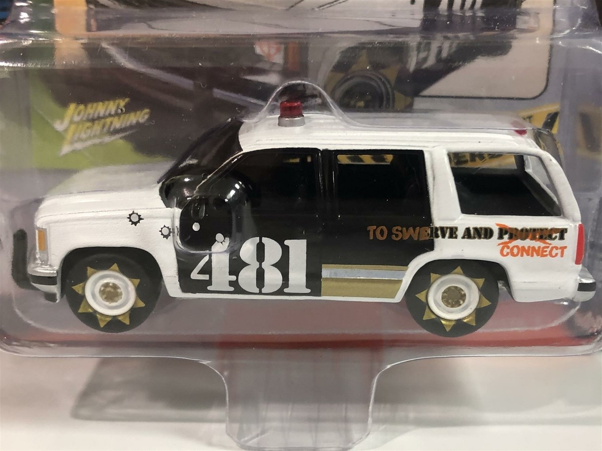 1997 Chevy Tahoe Demolition Derby White Black 1:64 Johnny