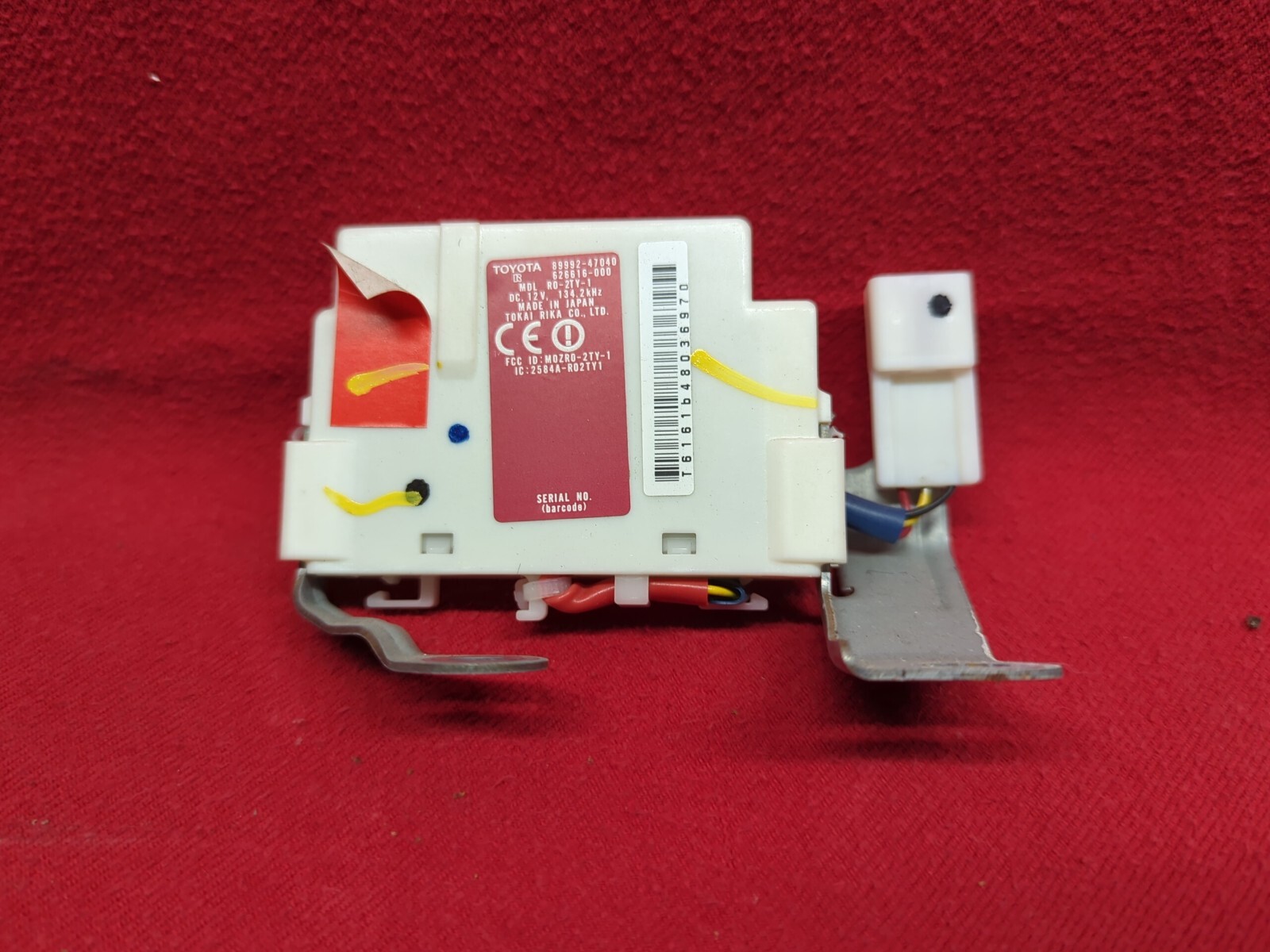 2004 - 2009 Toyota Prius Hybrid Indoor Oscillator Control Module 89992-47040