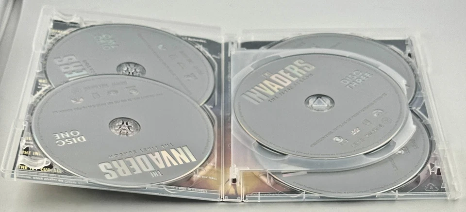 THE INVADERS Complete Series All 43 Episodes on 12 DVD Discs 1967-1968 - Image 4 of 4