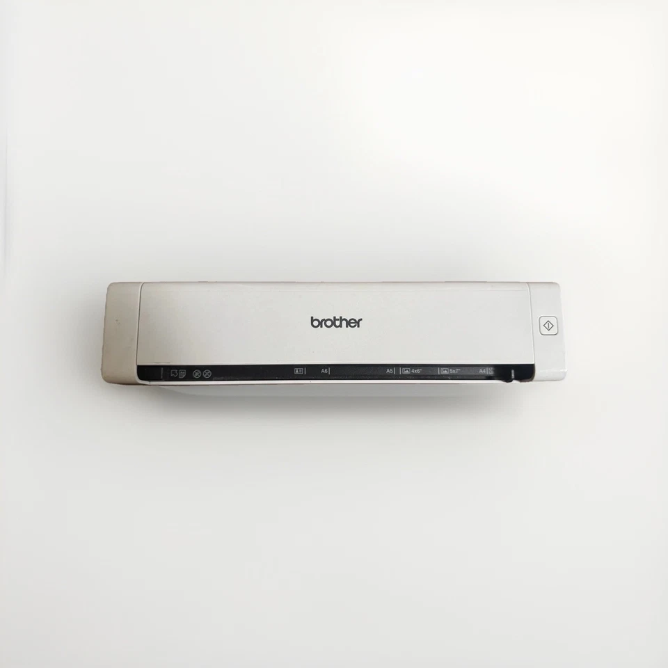 Brother DS-940DW A4 Lightweight, compact portable document scanner - Image 3 of 4