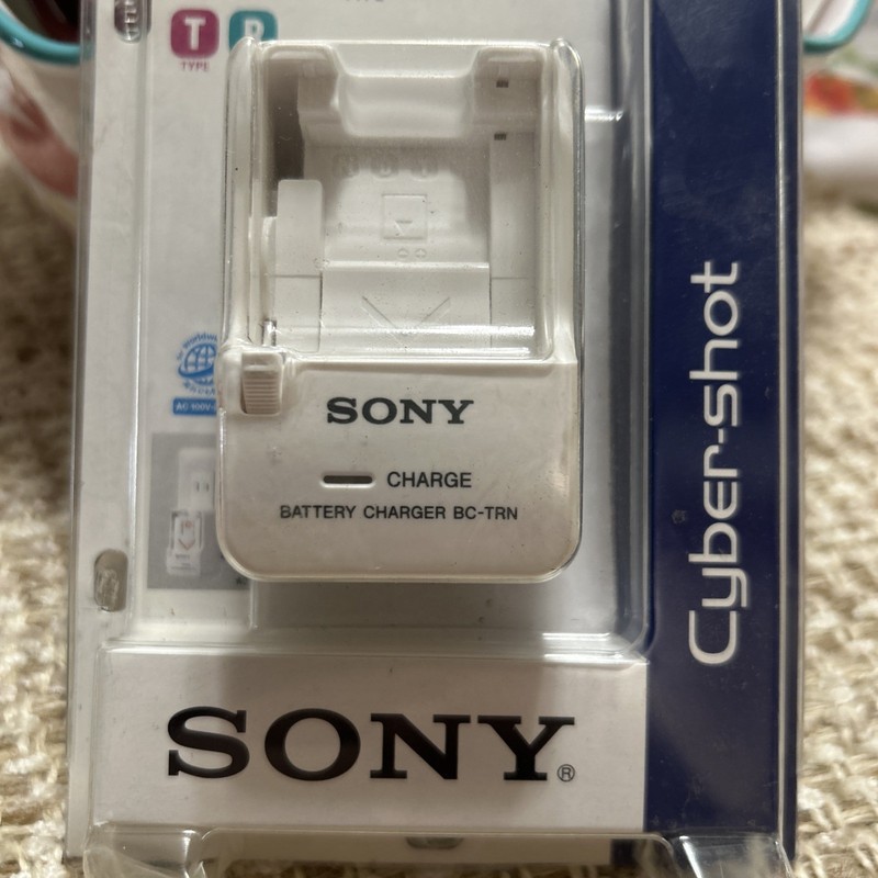 NEW Sony BC-TRN Battery Charger Cybershot - Original OEM - Fits Type N G D T R