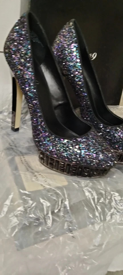 Boutique 9 Pumps - Image 2 of 4