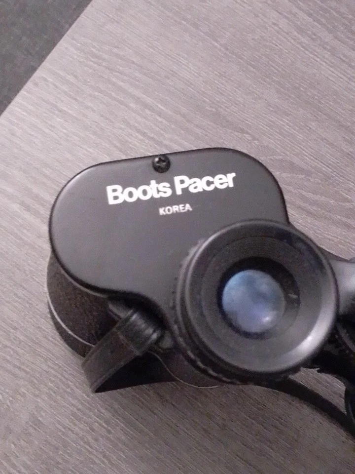 A Vintage Pair of Boots Pacer Wide Angle 10 x 50 Field Binoculars Nice Shape VGC - Image 2 of 4