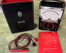 1 Vintage TRIPLETT 630-NA Type 3 MULTIMETER Mint With Probes, case, & booklet