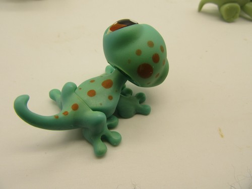 Three original LPS Figures - Picture 7 of 11