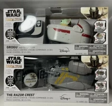 Star Wars The Mandalorian Grogu & Hover Pram & The Razor Crest Remote Control Q1