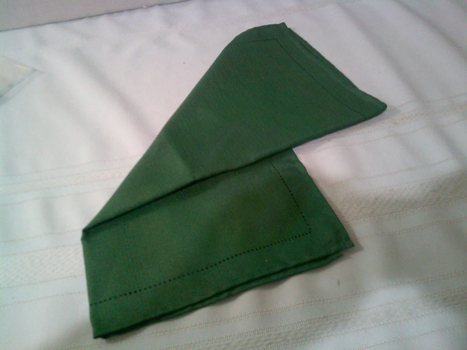 NEW Table Runner 13x72 and 8 Napkin Set Dark Green Linen Look Polyester - Image 3 of 4