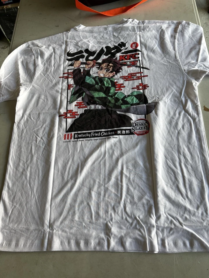 T-shirt KFC x Demon Slayer Tanjiro blanc neuf L/XL collector manga anime - Photo 1/3