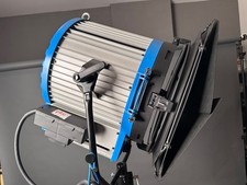 Hensel F-Spot 3000 - Profoto Pro Anschluss.