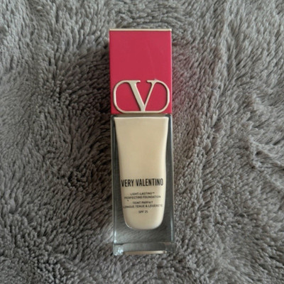 Valentino Very Valentino Foundation flüssig leicht LSF 15 LA 2 25 ml 40UD02