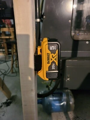 QUANTITY 6 - DeWALT 20V / 60V BATTERY MOUNT / HANGER / HOLDER