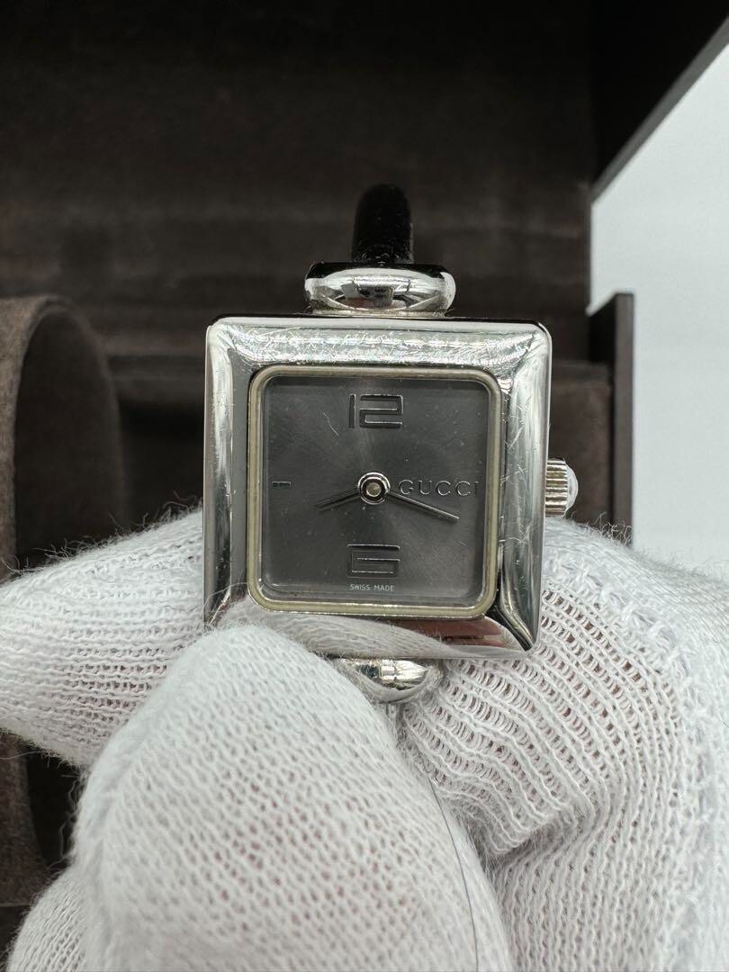 GUCCI 1900L Bangle Watch Black Dial Silver Stainless Steel Square
