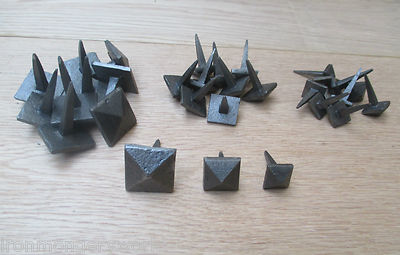10 X GUSSEISEN VINTAGE STIL MÖBEL EINKLOPFEN TÜR NIETEN HOLZ BASTELN NÄGEL  