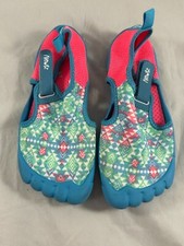 Newtz Mesh Water Shoes Kids Unisex Size US 2 3 Easy Fasten Closure