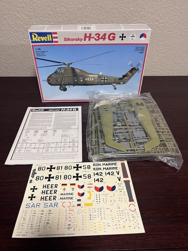 Revell - Sikorsky H-34G Model Kit #4467 - 1/48 Scale - Picture 1 of 8