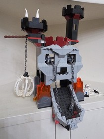 LEGO Fantasy Era Castle 7093 Skeleton Tower Build Incomplete. One Skeleton. 