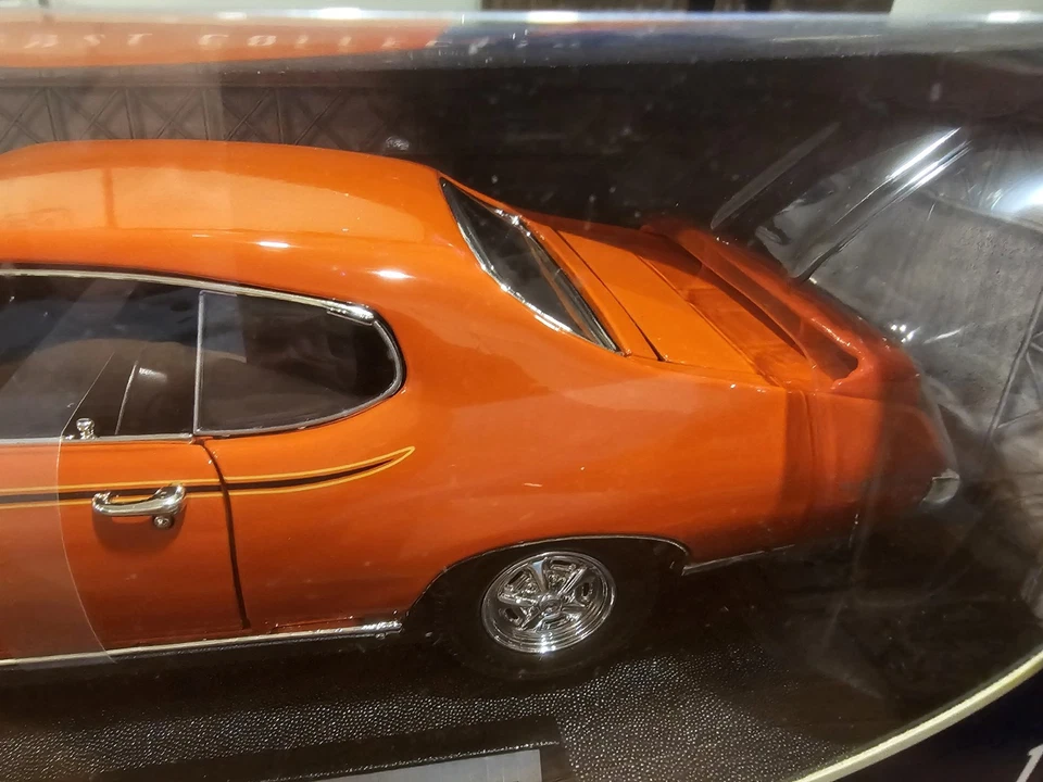 Motor Max 1/18 Diecast 1969 Pontiac GTO Judge (WN) - Image 3 of 4