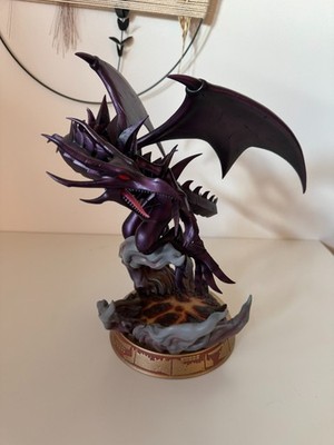 Rotäugiger schwarzer Drache - Lila Edition - First 4 Figures
