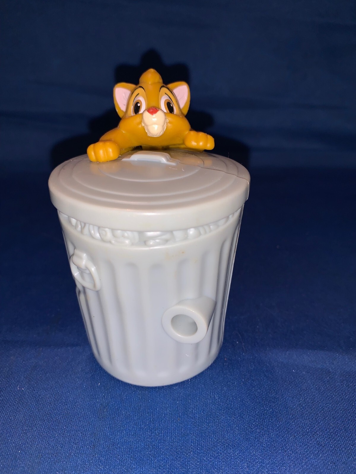 1996 Burger King Oliver & Company Viewmaster Collectible Toy
