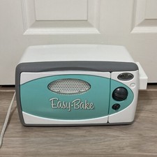 Easy Bake Oven  Snack Center Hasbro Mint Green 2007 Pretend Play Works Tested