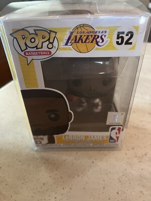 Funko Pop NBA:LeBron James #52 Vinyl White Uniform MINT w/box protector 