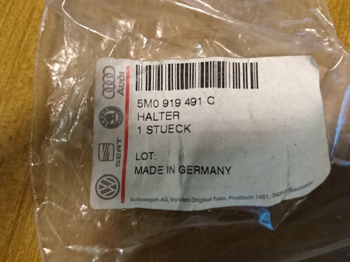 VW Golf Plus 5M transducer holder PDC sensor holder right outer 5M0919491C OEM - Picture 3 of 5