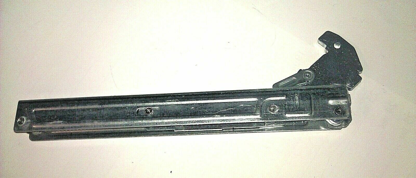 HOTPOINT UD53X DD53X UH53KS OVEN BOTTOM OVEN DOOR HINGE (UD24) genuine ...