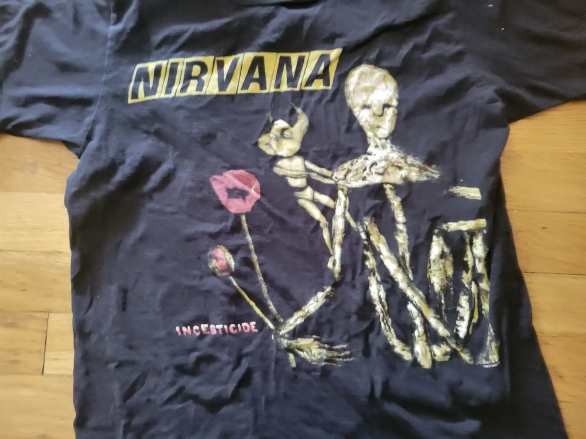Nirvana Insecticide new aged Alternative Rock tee shirt sz. S