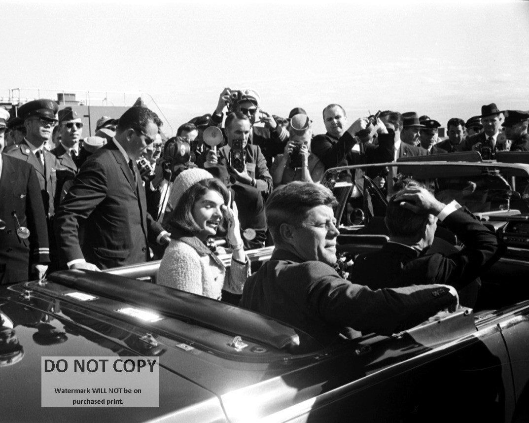 JOHN F. KENNEDY & JACKIE LEAVE LOVE FIELD NOVEMBER 22, 1963 8X10