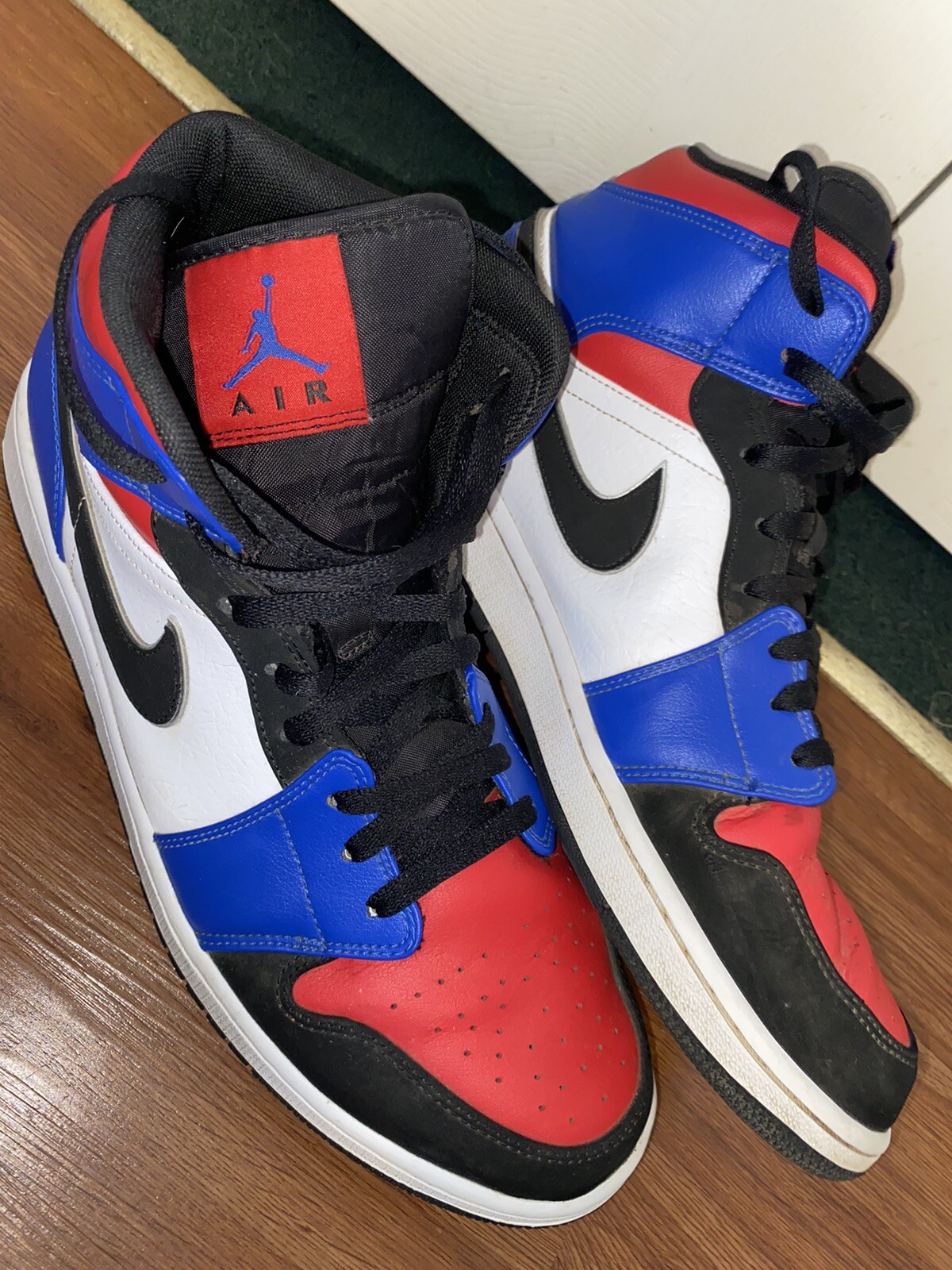 jordan 1 mid top 3 on feet