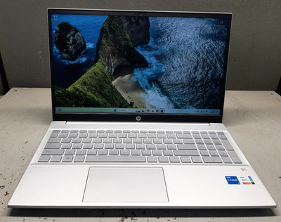 HP Pavilion Laptop 15-eg2xxx 15'' i5-1235u 4GB RAM 256GB SSD Windows 11