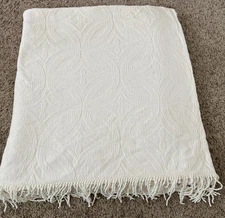 Bedspread Crown Crafts Queen Wedding Ring White Fringe 100% Cotton