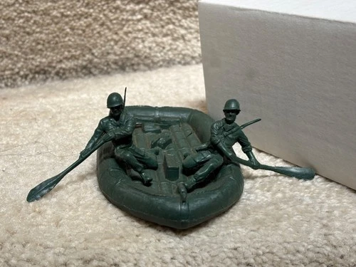 Marx Battleground Playset Raft and Rowing Soldiers