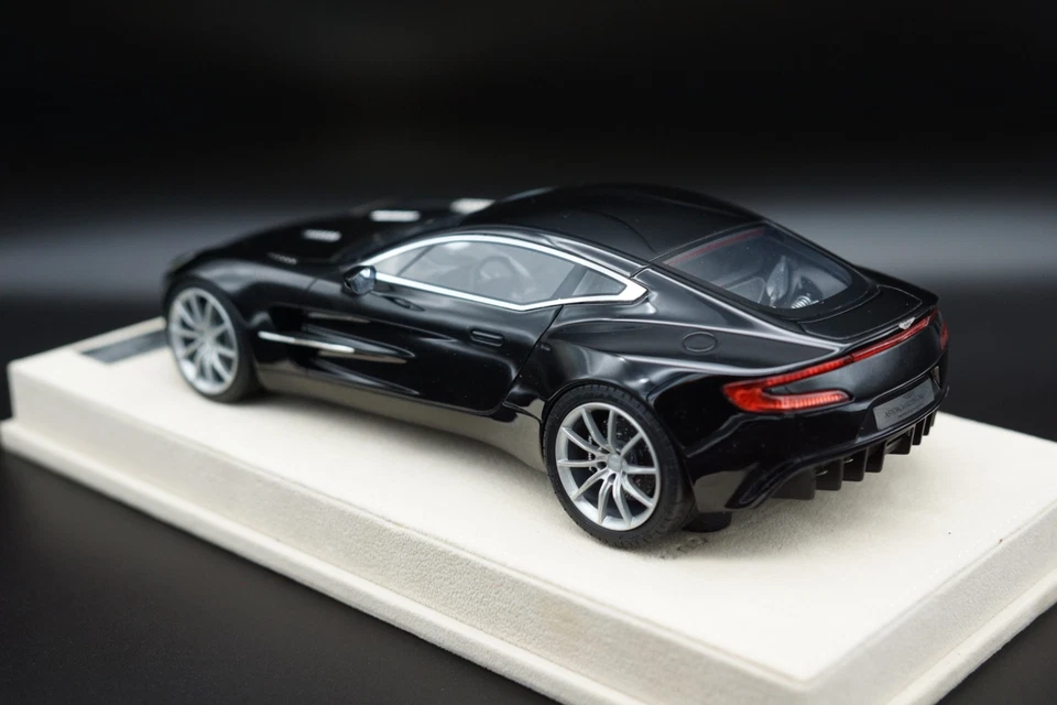Tecnomodel 1/18 Aston Martin One-77 2010 Black | #14/77 | Resin Car - Image 3 of 4