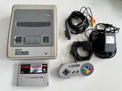Super Nintendo / SNES + Controller + Kabel + F-Zero
